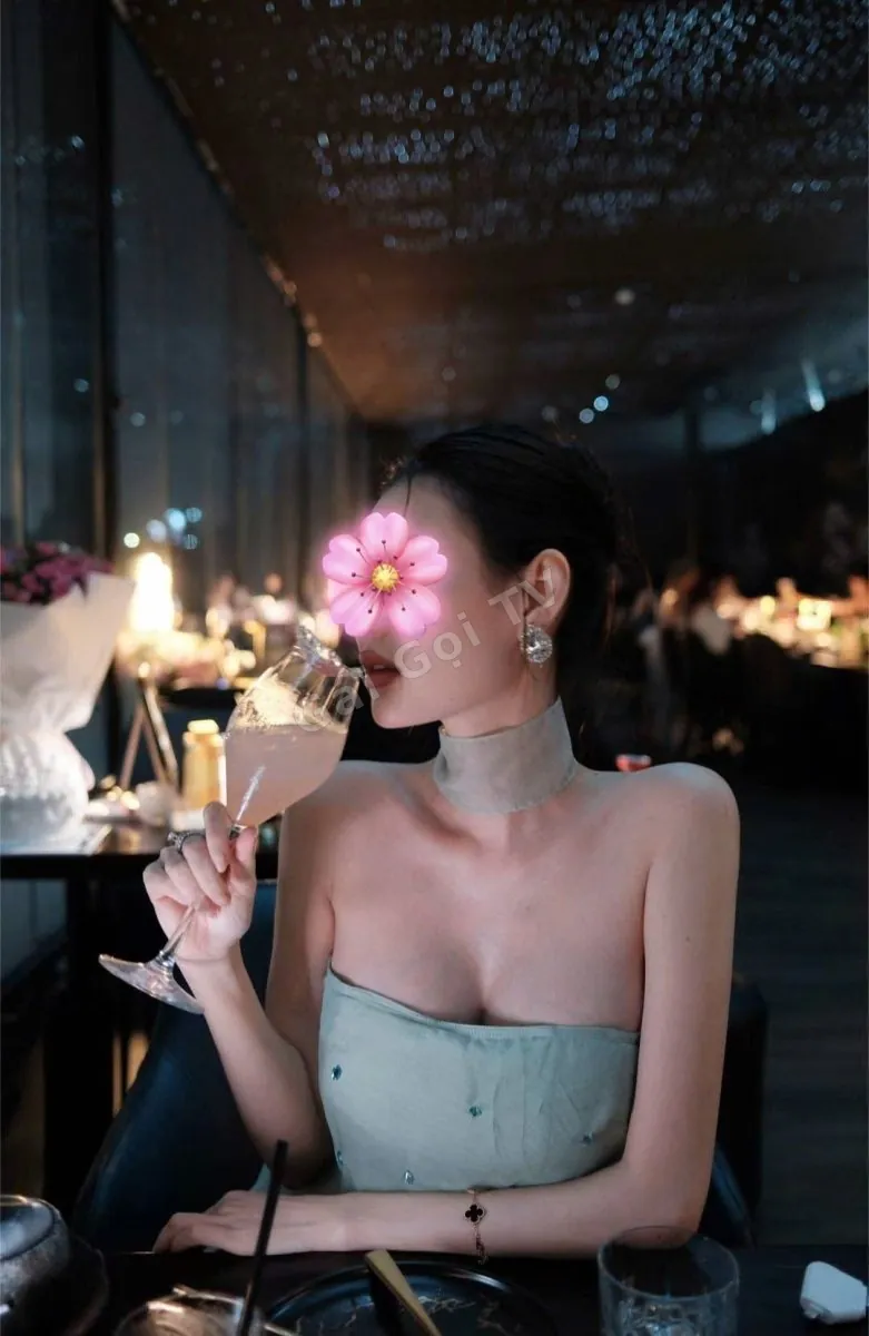 Gái gọi Hà Thu - Dâm Đãng Gợi Tình - Xinh Duyên Ngực To - Khát Khao Lên Đỉnh Cùng Em - Quận 8