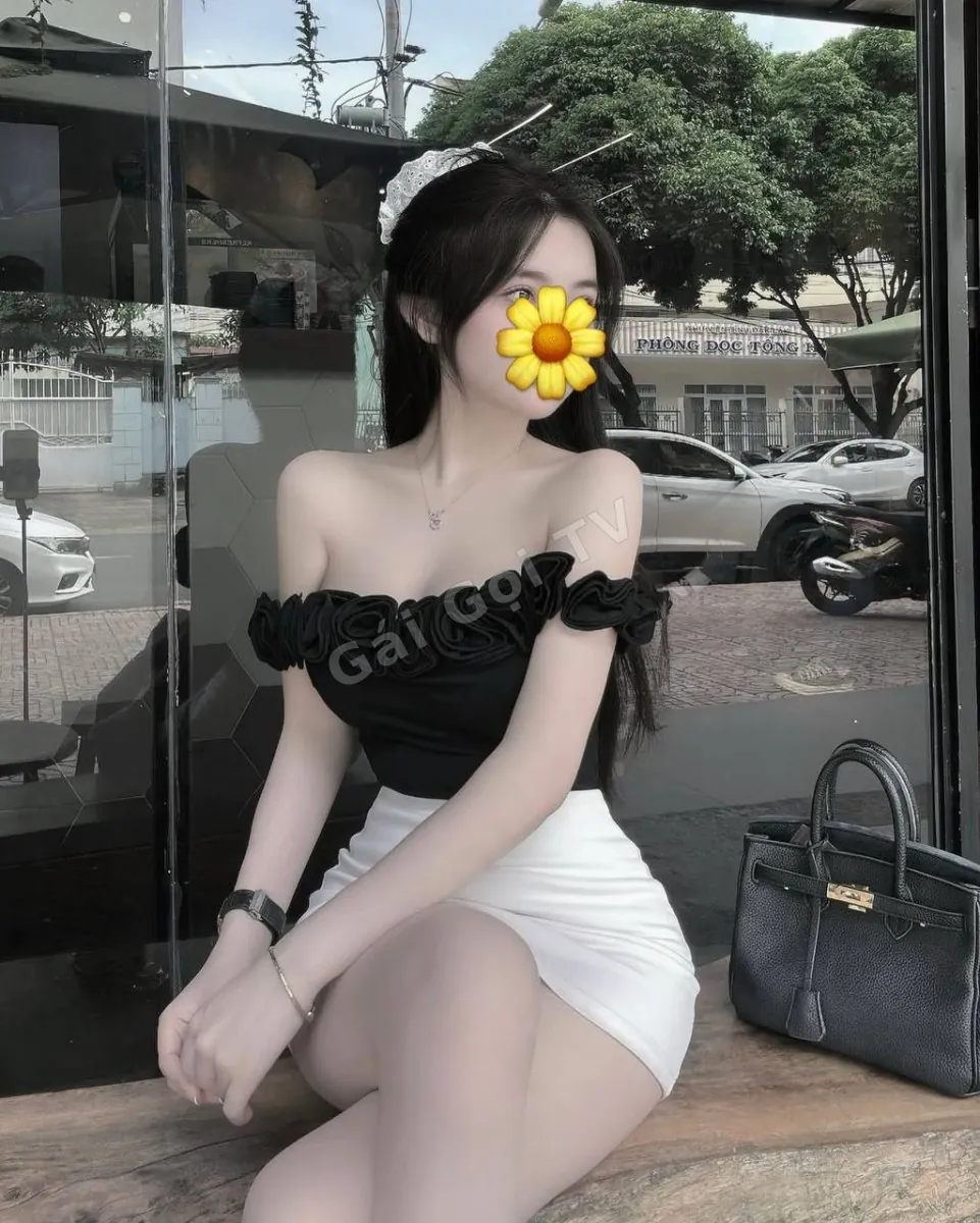 Ảnh 6 - Thảo Tây- Hàng Đẹp Tự Nhiên- Cho Bóp Mút Thoải Mai- Dâm Vô Cùng- Chơi Đủ Tư Thế- Rên Siêu Dâm