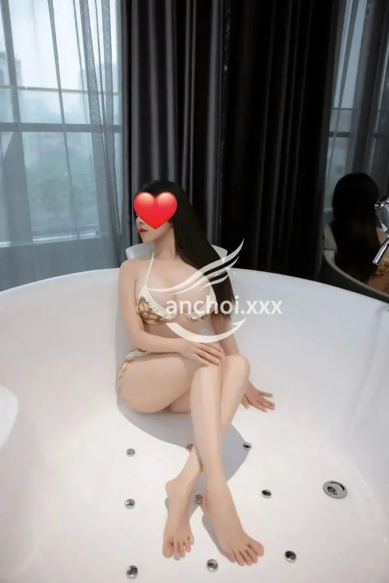 Ảnh 8 - GÁI XINH BÉ SAM_ KHUÔN MẶT ẤN TƯỢNG_DA TRẮNG CHÂN DÀI_LÀM TÌNH MAX PHÊ