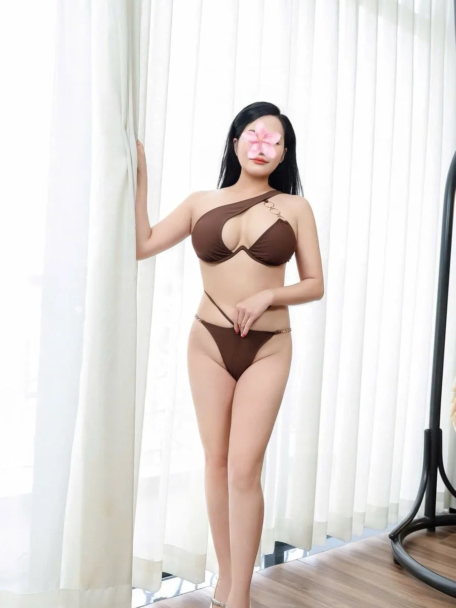Ảnh 3 - Kiều Trang – Dâm nữ xinh trắng vú to, tình cảm nhiệt tình