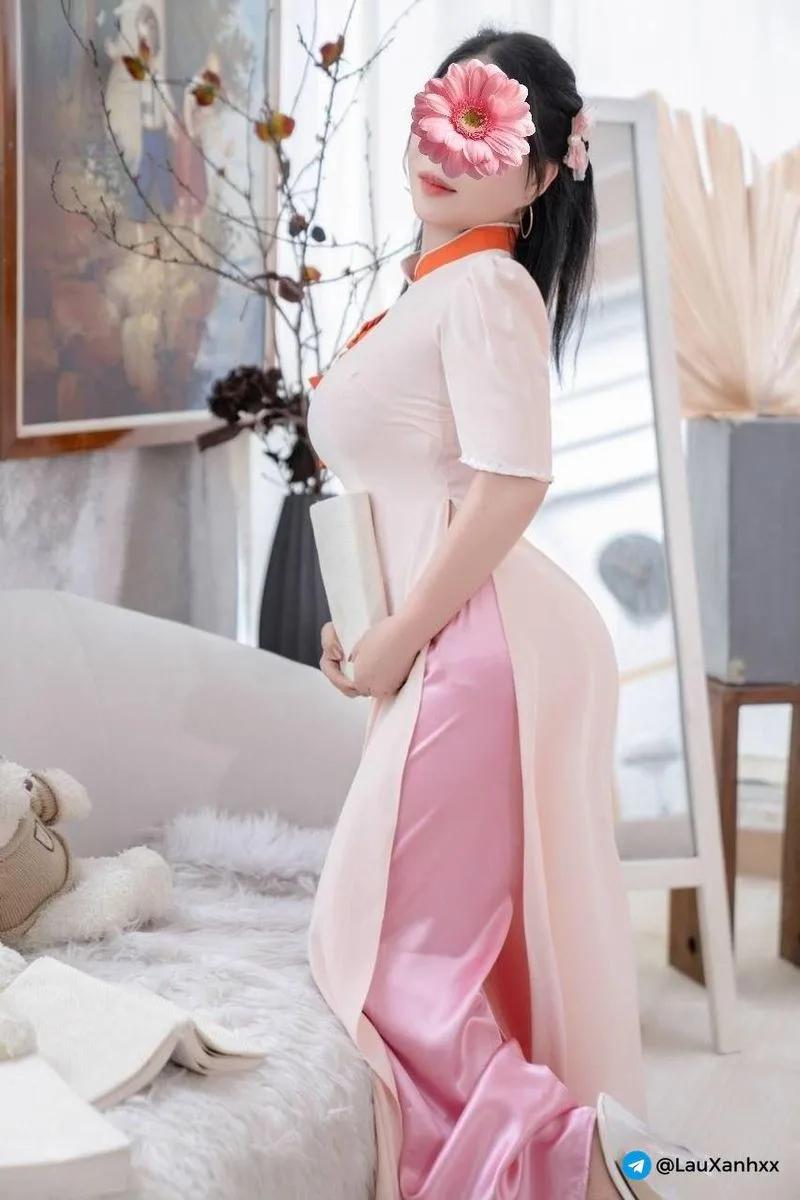 Ảnh 5 - NHÃ HÂN ❤️❤️XINH DUYÊN DÁNG TUYỆT PHẨM ÁO DÀI LÀM TÌNH ĐÁ BI LIẾM CU RẤT DÂM VÀ PHÊ