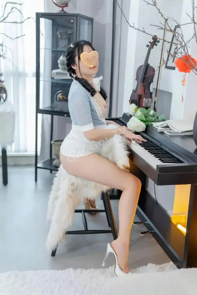 PHƯƠNG ANH CÔ BÉ NGÂY THƠ MỚI VÀO NGHỀ ĐI LÀM LẦN ĐẦU